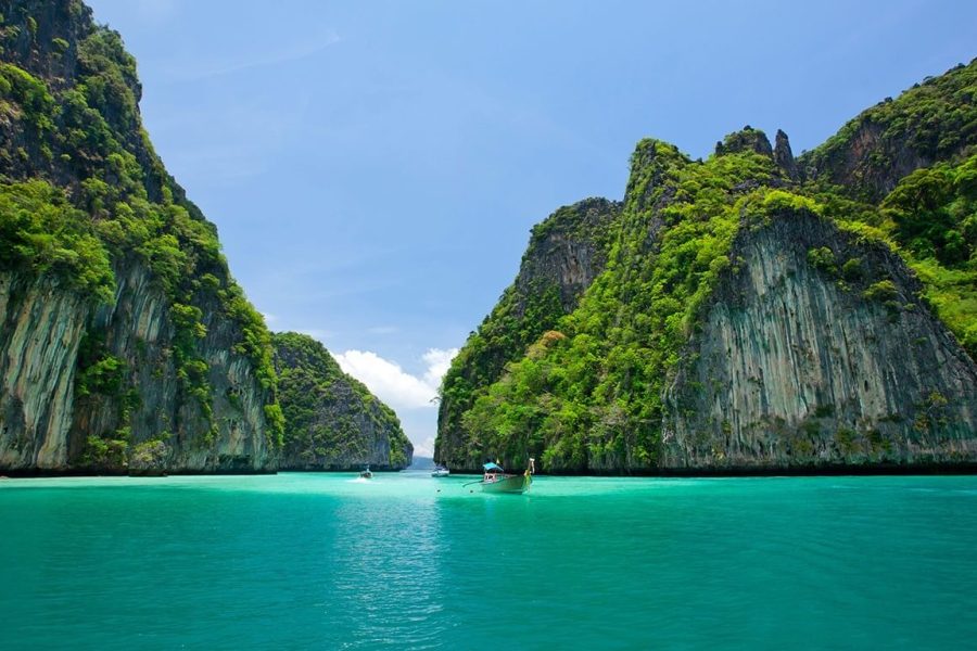 Phi Phi Island – Speed Boat Charter